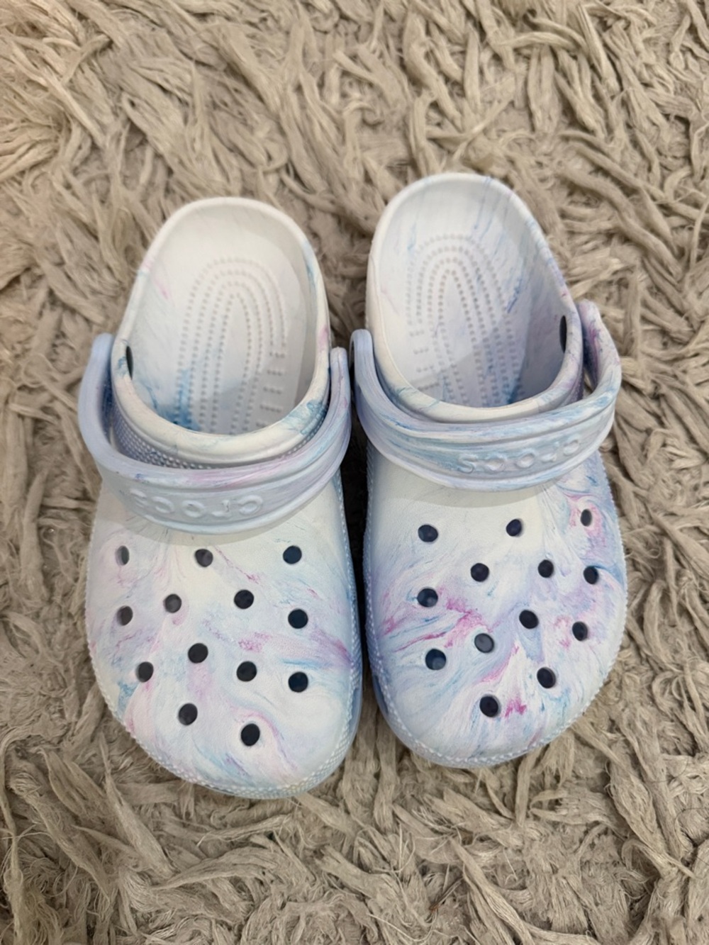CROCS Kids Marble-Pattern Slip-On Clogs in White, Pink & Blue